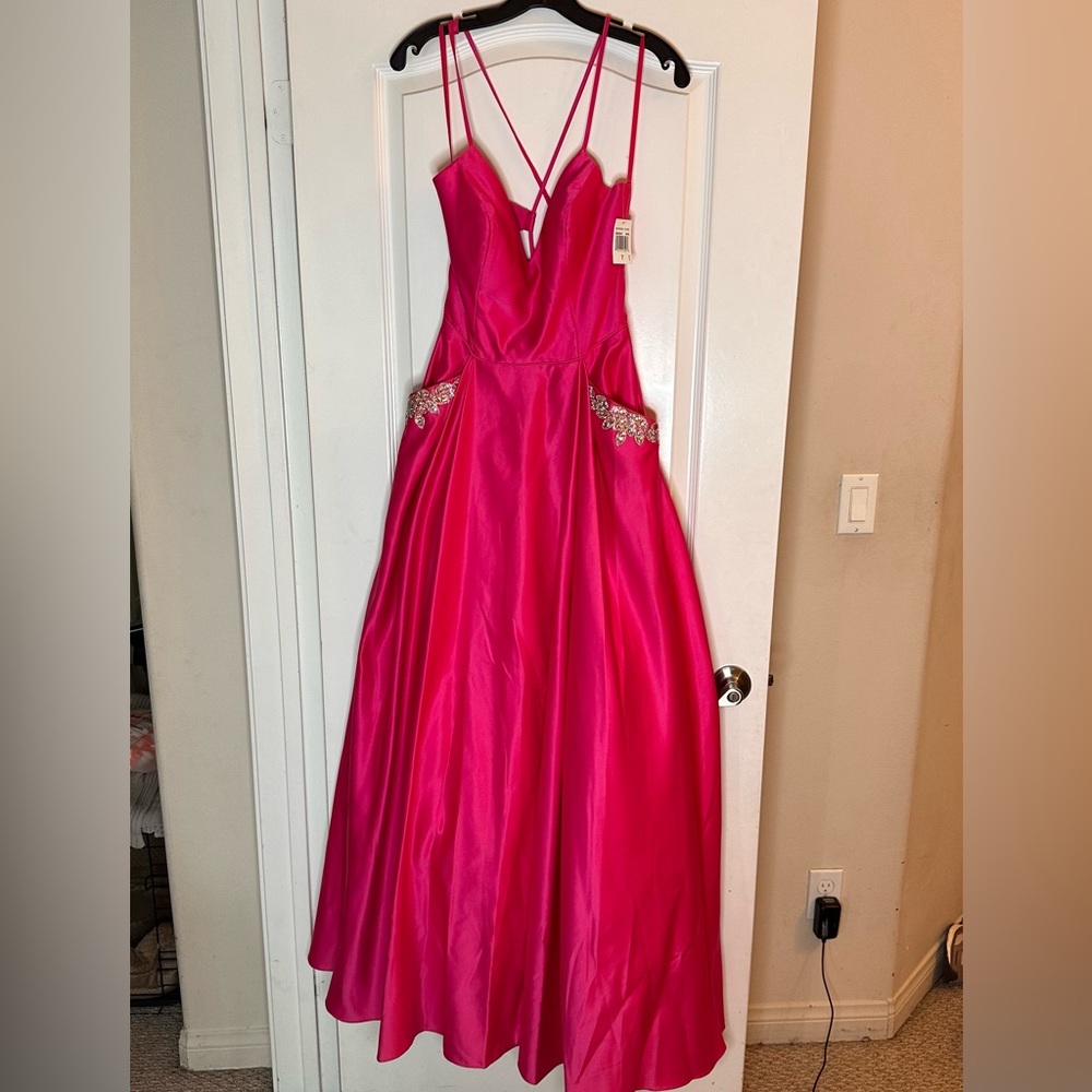 Pink Pleated Embellished Prom Dress